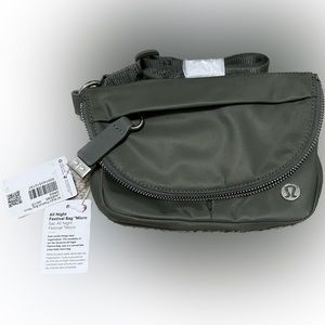 Lululemon, All night Festival bag